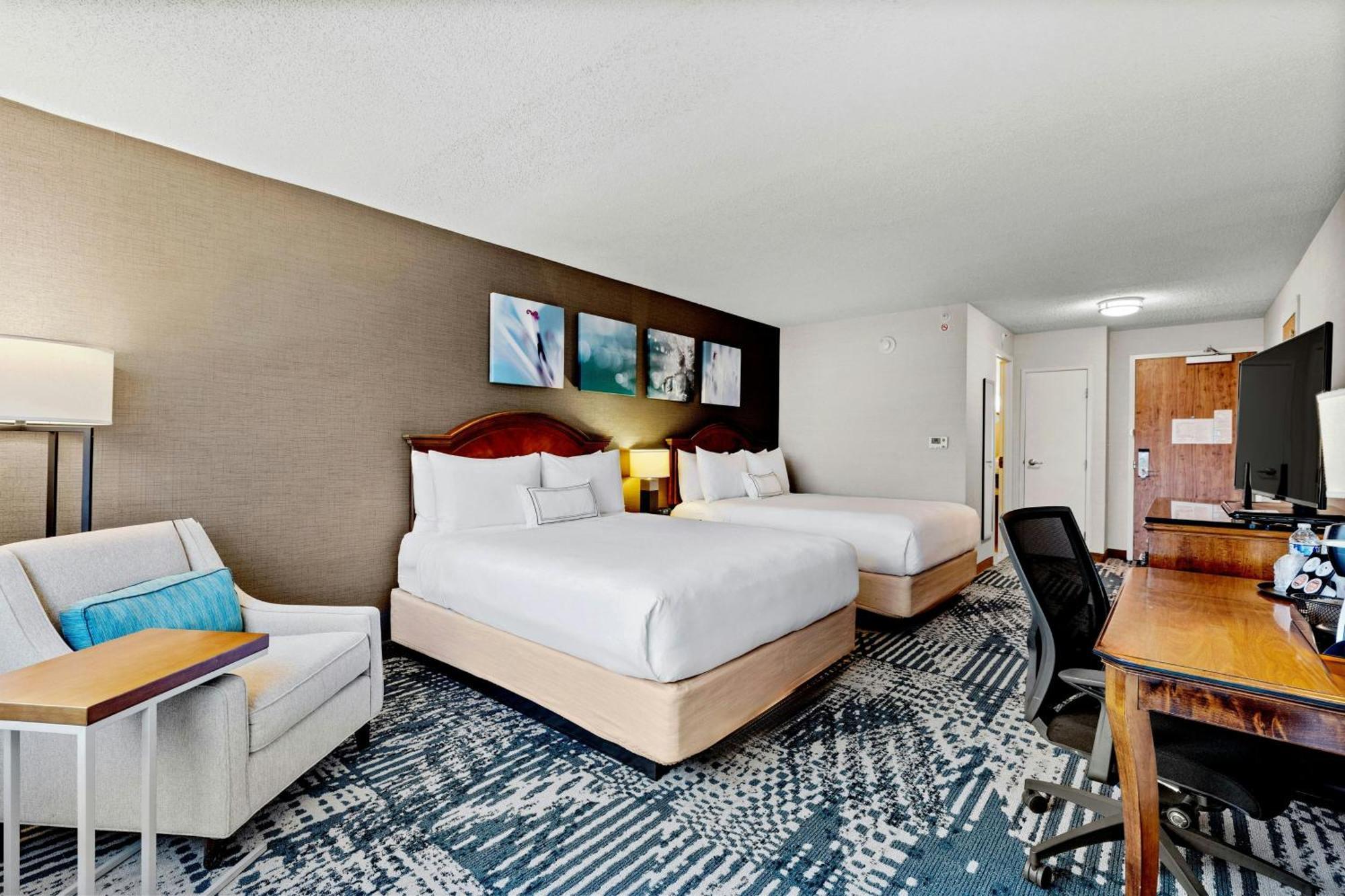 Delta Hotels By Marriott Mount Pleasant Расін Екстер'єр фото
